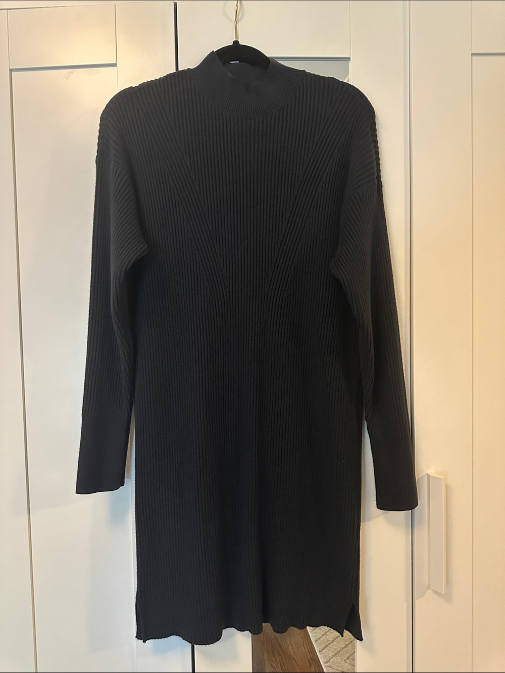 Abercrombie and Fitch Black Ribbed Knit Long Sleeve Dress